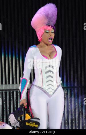 Nicki Minaj s'ouvre pour Lil Wayne lors de sa tournée « I Am Music II » à Chicago au United Center le 1er avril 2011. (Photo de : mpi30/MediaPunch Inc.) Banque D'Images