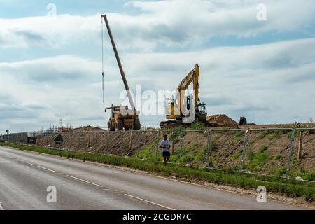 Talaplow, Berkshire, Royaume-Uni. 10 septembre 2020. Les travaux se poursuivent sur la construction de nouveaux ponts à travers la M4 pour la conversion de la M4 en autoroute intelligente. La construction du nouveau pont élargi et de la route à Taplow juste avant le village de Dorney progresse rapidement. Crédit : Maureen McLean/Alay Live News Banque D'Images