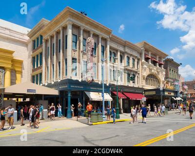 Visiteurs au parc à thème Universal Studios Florida Banque D'Images