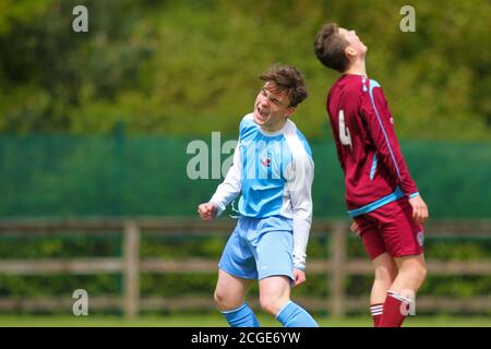 Aaron Connolly, de Mervue United U15, célèbre un but contre Athenry. Mervue United contre Athenry, 9/5/15, Fahy's Field, Mervue, Galway. Photos d'un jeune Aaron Connolly (actuellement de Brighton et Hove Albion et de la République d'Irlande) en action pour Mervue Unis comme un adolescent. Banque D'Images