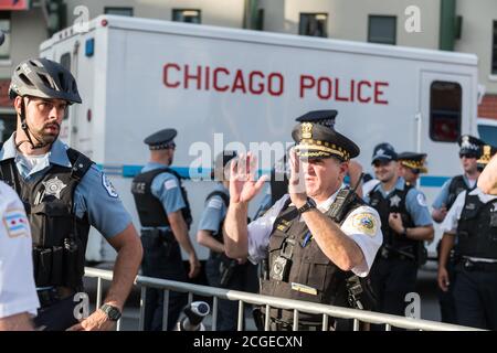Chicago, États-Unis. 2 août 2018. Tard dans la journée, la police de Chicago a manifesté contre la violence par armes à feu à Wrigley Field. Banque D'Images