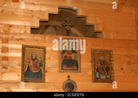 Les anciennes icônes byzantines sont exposées dans le musée du monastère de Rohia, en Roumanie Banque D'Images