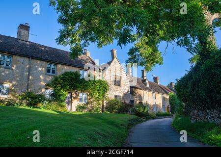 Cotswold cottages en pierre en septembre. Broad Campden, Cotswolds, Gloucestershire, Angleterre Banque D'Images