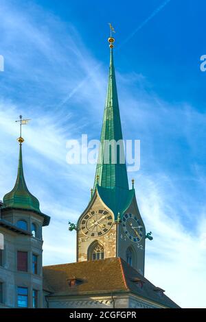 ZURICH, SUISSE - 21 AVRIL 2020 : vue sur le donwtown de Zurich. Banque D'Images