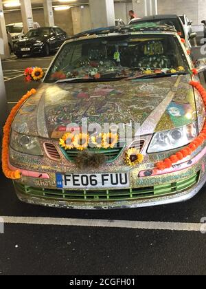 Voiture Saab personnalisée décorée par voiture près d'Aldi, Nord-Ouest Londres Banque D'Images