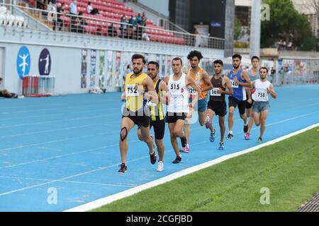 ISTANBUL, TURQUIE - 04 SEPTEMBRE 2020 : athlètes en course pendant les championnats d'athlétisme turcs Banque D'Images