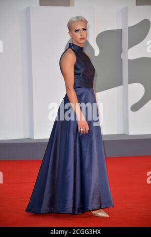 77ème Festival du film de Venise 2020, film de tapis rouge le Sorelle Macaluso. Invité Banque D'Images