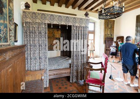 Intérieur du château d'Amboise - la chambre du roi, une des chambres du château historique d'Amboise datant du XVe siècle, Amboise France Europe Banque D'Images