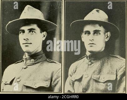 . Histoire de la guerre mondiale de Walton; être un bref compte rendu de la participation, à cette lutte, des habitants de la ville et du village de Walton, Delaware County, New York . Truman C. Tobev Carl Jones. Robert T. Cooper j^j^j^ £ ^Loss Tlicy a donné leur vie pour notre pays WALTOX WORLD WAR LOCAL HLSTORV 23 Drake, George A., Selective Drake, 26 février, LM Walton, X. V.; Camp Lpton; Co. D, 305th M. G. BTN.; 77th l)i., outre-mer; 29 mars 1918, Calais, France; 24 avril 1919; 9 mai 1919, Camp Upton. Dunham, Thomas Edward, bénévole, 27 juin 1917, New York City;Cor]IS oi civil Kngineers, U. S. Nav Banque D'Images