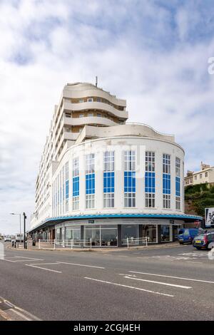 L'immense chef-d'œuvre art déco, Marine court. Sur le front de mer à St Leonards on Sea. Banque D'Images