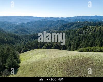 Vue d'ensemble VI - vue aérienne de l'aire de loisirs d'Austin Creek. Guerneville, Californie, États-Unis Banque D'Images