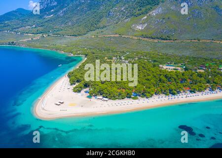 Célèbre plage de Gregolimano dans le nord d'Euboea (Evia), Grèce. Banque D'Images