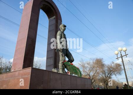 Monument aux soldats-internationalistes sur la rue Igarskaya de la ville de Krasnoyarsk. Banque D'Images