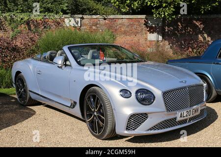 Bentley Continental GT Cabriolet (2020), car Club Displays, Concours of Elegance 2020, Hampton court Palace, Londres, Royaume-Uni, Europe Banque D'Images