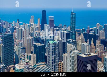 Vue aérienne de la ville de Chicago surplombant le lac Michigan Banque D'Images