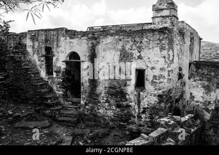 Photos prises de l'île grecque Tinos dans le sud de la mer Égée près de l'île de Mykonos. Ces photos se composent principalement de maisons, de fruits de mer, de navires et d'archéologie Banque D'Images