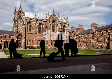 Keble College Oxford accueille une conférence commerciale pendant La pause de Pâques avec les délégués venant d'une grande variété d'endroits et de séjour Banque D'Images