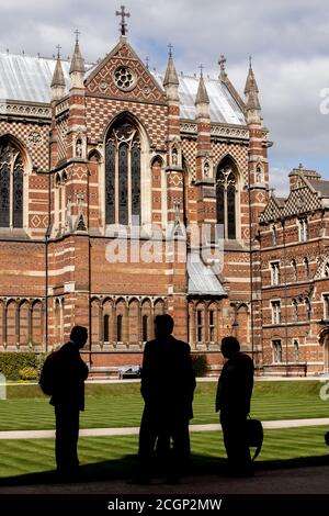 Keble College Oxford accueille une conférence commerciale pendant La pause de Pâques avec les délégués venant d'une grande variété d'endroits et de séjour Banque D'Images