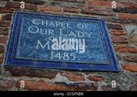 Plaque sur Red Mount Chapel, The Walks, King's Lynn, Norfolk Banque D'Images