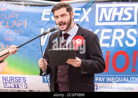 High Street, Southend on Sea, Essex, Royaume-Uni. 12 septembre 2020. Une manifestation a eu lieu dans la High Street de Southend dans le cadre de la journée nationale d'action appelant à une augmentation de 15% du salaire du personnel du NHS. Initialement prévue comme une marche, la manifestation a pris la forme d'une manifestation socialement distancée pour se conformer aux directives révisées. Parmi les orateurs figuraient Aston Line, candidate au poste de travail local Banque D'Images