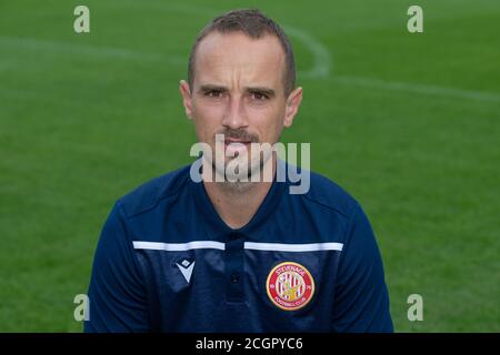 Entraîneur du club de football de Stevenage Mark Sampson Portrait officiel de la saison 2020/21 Banque D'Images