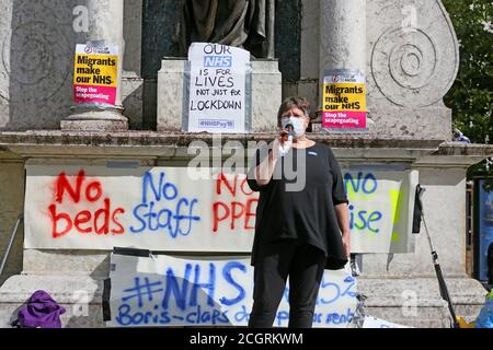 Manchester, Royaume-Uni. 12 septembre 2020. Un rassemblement de protestation socialement distancé du NHS « Pay Up Now » a lieu à Piccadilly Gardens, Manchester. Manchester, Royaume-Uni. Credit: Barbara Cook/Alay Live News Banque D'Images