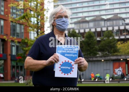 Manchester, Royaume-Uni. 12 septembre 2020. Un rassemblement de protestation socialement distancé du NHS « Pay Up Now » a lieu à Piccadilly Gardens, Manchester. Manchester, Royaume-Uni. Credit: Barbara Cook/Alay Live News Banque D'Images