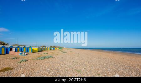 Cabanes sur la plage de Littlehampton, East Beach, West Sussex, Royaume-Uni Banque D'Images