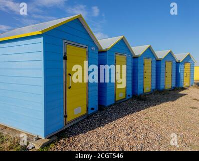 Cabanes sur la plage de Littlehampton, East Beach, West Sussex, Royaume-Uni Banque D'Images