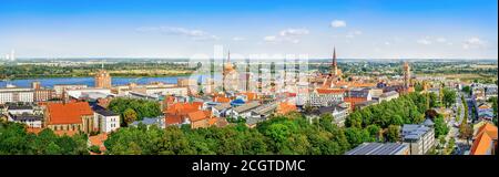 vue panoramique sur la vieille ville de rostock, allemagne Banque D'Images