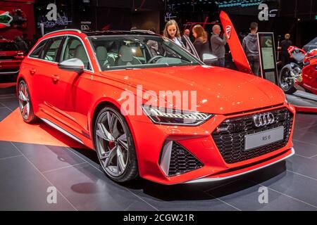 FRANCFORT, ALLEMAGNE - SEP 11, 2019 : nouveau modèle de voiture Audi RS6 présenté au salon automobile IAA de Francfort 2019. Banque D'Images