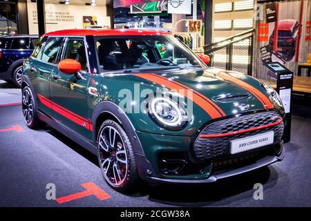 FRANCFORT, ALLEMAGNE - SEP 11, 2019: Nouveau modèle de voiture Mini Cooper Clubman présenté au salon de l'automobile IAA de Francfort 2019. Banque D'Images