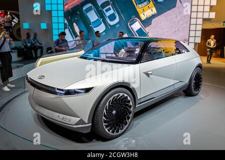 Francfort, Allemagne - Sep 11, 2019 : Hyundai 45 reveiled EV Concept car au Salon de l'automobile IAA de Francfort 2019. Banque D'Images