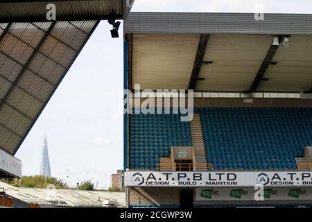 Londres, Royaume-Uni. 12 septembre 2020. Une vue générale avec le London Shard pendant le match du championnat Sky Bet derrière des portes fermées entre Millwall et Stoke City à la Den, Londres, Angleterre, le 12 septembre 2020. Photo de Carlton Myrie/Prime Media Images. Crédit : Prime Media Images/Alamy Live News Banque D'Images