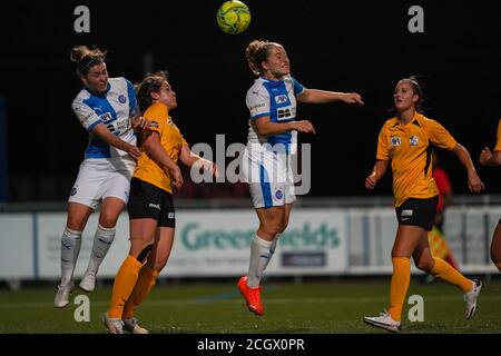 Niederhasli, Suisse. 12 septembre 2020. 12.09.2020, Niederhasli, GC/Campus, AXA Women's Super League: Grasshopper Club Zurich - FC Luzern, header situation Credit: SPP Sport Press photo. /Alamy Live News Banque D'Images