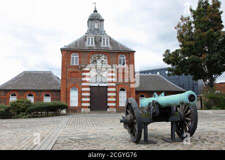 Royal Brass Foundry et Old Cannon, Royal Woolwich Arsenal, Londres, Angleterre Banque D'Images