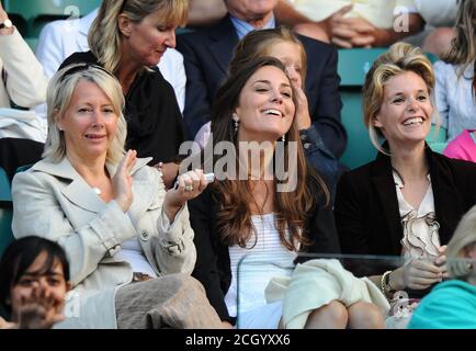 Catherine Middleton et ses amis. Championnats de tennis de Wimbledon, Londres. 28 JUN 2008 IMAGE CRÉDIT : © MARK PAIN /ALAMY STOCK IMAGE Banque D'Images