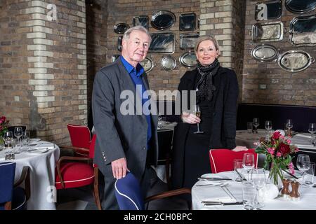 Sir Terence Conran (1931-2020), photographié au restaurant Boundary, Shoreditch, est de Londres, Angleterre, Royaume-Uni Banque D'Images