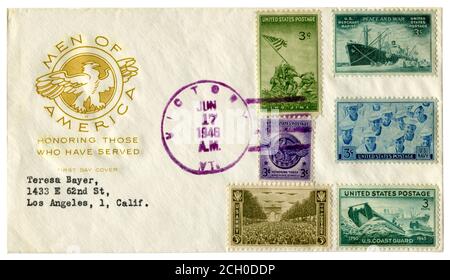Les Etats-Unis, 17 juin 1946: ENVELOPPE historique DES ETATS-UNIS: Couverture avec un cachet patriotique hommes d'Amérique, honorer ceux qui ont servi, timbres de victoire Banque D'Images