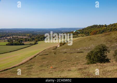 Accrochez les Gliders à la brise sur North Downs Way, Kent Downs Area of Natural Beauty, Detling, Kent, Banque D'Images