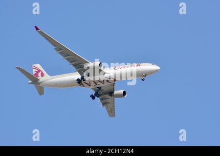 Qatar Airways (est le transporteur public du Qatar), Airbus A330-302 Banque D'Images