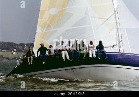 AJAXNETPHOTO. 31 JUILLET 1987. SOLENT, ANGLETERRE. - COUPE DE L'AMIRAL 1987 - DÉBUT DE LA COURSE DE CANAL. USA TEAM YACHT BLEU YANKEE; SKIPPER BOB TOWSE PHOTO : JONATHAN EASTLAND / AJAX REF:ADC CR87 72 Banque D'Images