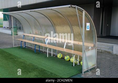 Niederhasli, Suisse. 12 septembre 2020. 12 septembre 2020, Niederhasli, GC/Campus, AXA Women's Super League: Grasshopper Club Zurich - FC Luzern, banc de joueurs vide crédit: SPP Sport Press photo. /Alamy Live News Banque D'Images