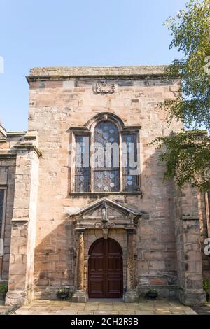 Entrée à l'église de la Sainte-Trinité et Sainte-Marie, Berwick upon Tweed, Northumberland, Angleterre Royaume-Uni Banque D'Images