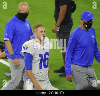 Inglewood, États-Unis. 14 septembre 2020. Los Angeles Rams Quarterback Jared Goff se promène après le match contre les Dallas Cowboys au SOFI Stadium d'Inglewood, Californie, le dimanche 13 septembre 2020. Les Rams ont gagné 20 à 17.photo par Lori Shepler/UPI crédit: UPI/Alamy Live News Banque D'Images