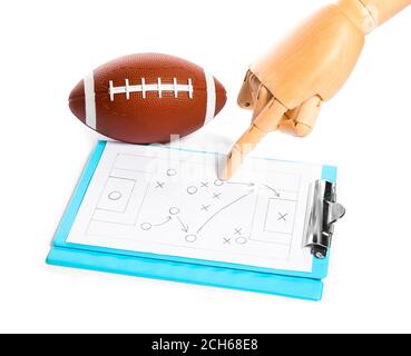 Main de mannequin et de rugby avec jeu de football jeu sur fond blanc Banque D'Images