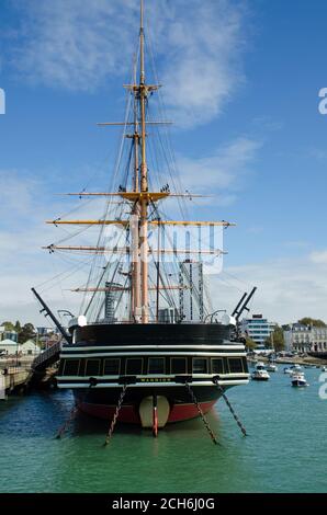 Portsmouth, Royaume-Uni - 8 septembre 2020 : vue de la mer de la poupe du HMS Warrior - le premier cuirassé à coque de fer de la Royal Navy - ancré à Por Banque D'Images