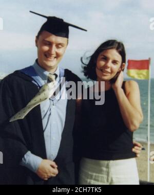 MEILLEURE QUALITÉ DISPONIBLE: Non daté collectez la photo du routard britannique Peter Falconio et de sa petite amie Joanne Lees, tous deux de HUDDERSFIELD, West Yorkshire.la famille de Joanne Lees a salué le mercredi 18 août 2004 l'annonce qu'un mécanicien sera jugé en Australie pour le meurtre de Peter Falconio. Bradley John Murdoch, 45 ans, devra faire face à la Cour suprême du territoire du Nord accusée du meurtre de M. Falconio, âgé de 28 ans, le 14 juillet 2001. Il est également accusé de privation de liberté et d'agression illégale de la petite amie de M. Falconio, Mlle Lees, âgée de 27 ans. Voir PA St Banque D'Images