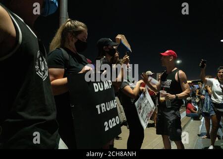 Henderson, Nevada, États-Unis. 13 septembre 2020. Le soutien du président Trump et le soutien de Black Live sont des interactions. Crédit: albert halim/Alay Live News Banque D'Images