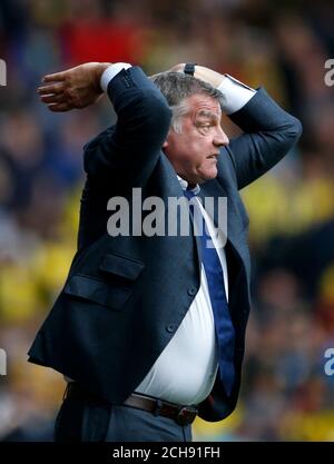 Sam Allardyce, gérant de Sunderland, lors du match de la Barclays Premier League à Vicarage Road, Watford. APPUYEZ SUR ASSOCIATION photo. Date de la photo: Dimanche 15 mai 2016. Voir PA Story FOOTBALL Watford. Le crédit photo devrait se lire: Steven Paston/PA Wire. RESTRICTIONS : aucune utilisation avec des fichiers audio, vidéo, données, listes de présentoirs, logos de clubs/ligue ou services « en direct » non autorisés. Utilisation en ligne limitée à 75 images, pas d'émulation vidéo. Aucune utilisation dans les Paris, les jeux ou les publications de club/ligue/joueur unique. Banque D'Images